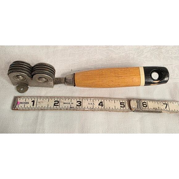 Vintage Ekco USA Wooden Handled Pull Through Knife Sharpener - Picture 4 of 4